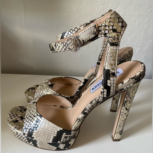 Nwot Steven Madden Luv Gold Snake Heels Size 9M - Picture 2 of 6